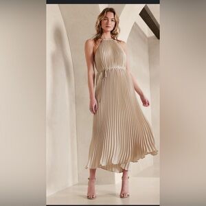 Banana Republic Cream Pleated Dress